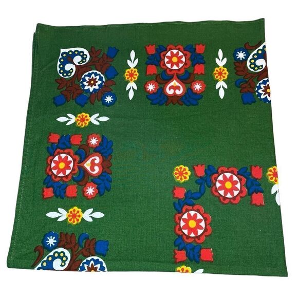 Vintage MCM Green patterned printed tablecloth - Picture 2 of 6